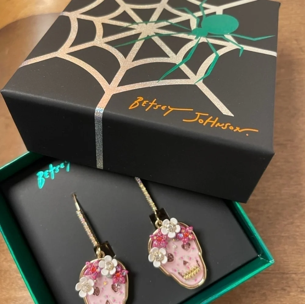 Betsey Johnson product details